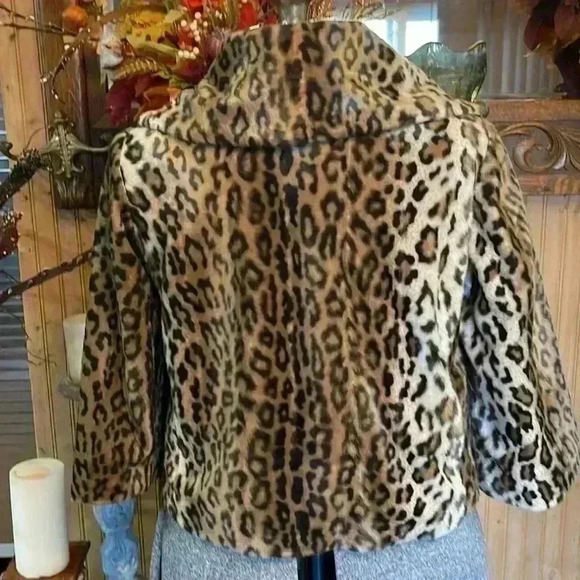 International concepts women’s faux fur leopard jacket. p/s - Picture 4 of 6